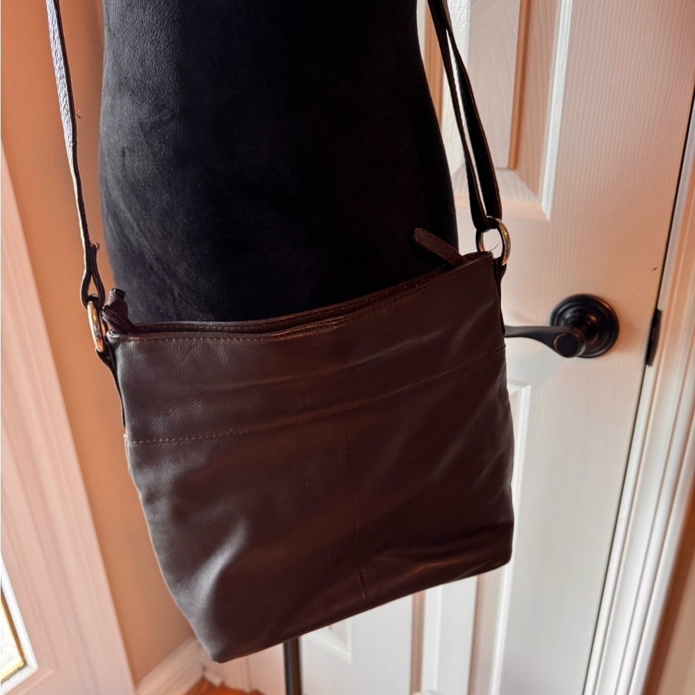 Elegant Brown Leather Shoulder Bag by Great American Leather Works - Picture 2 of 16